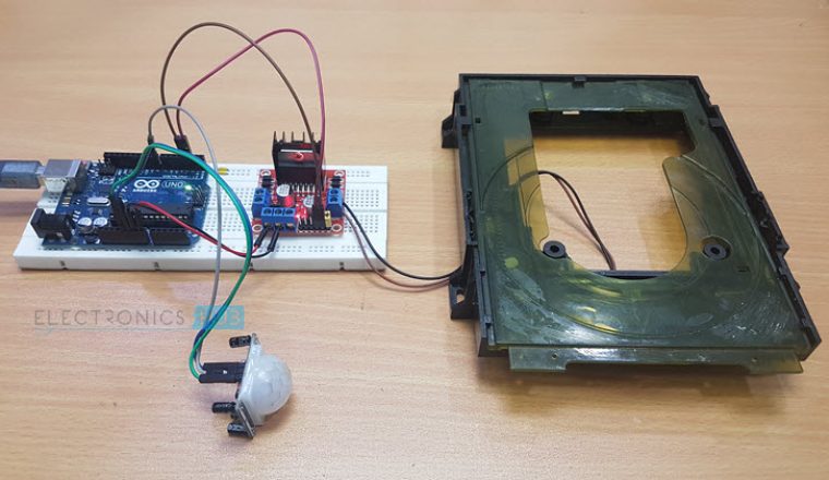 使用PIR传感器和Arduino的自动开门器系统