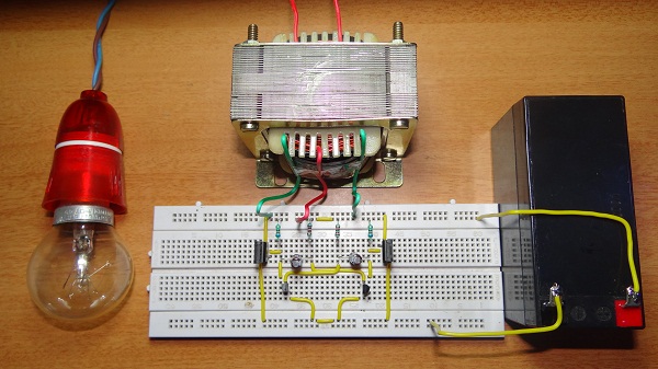12v DC至220v AC转换器电路