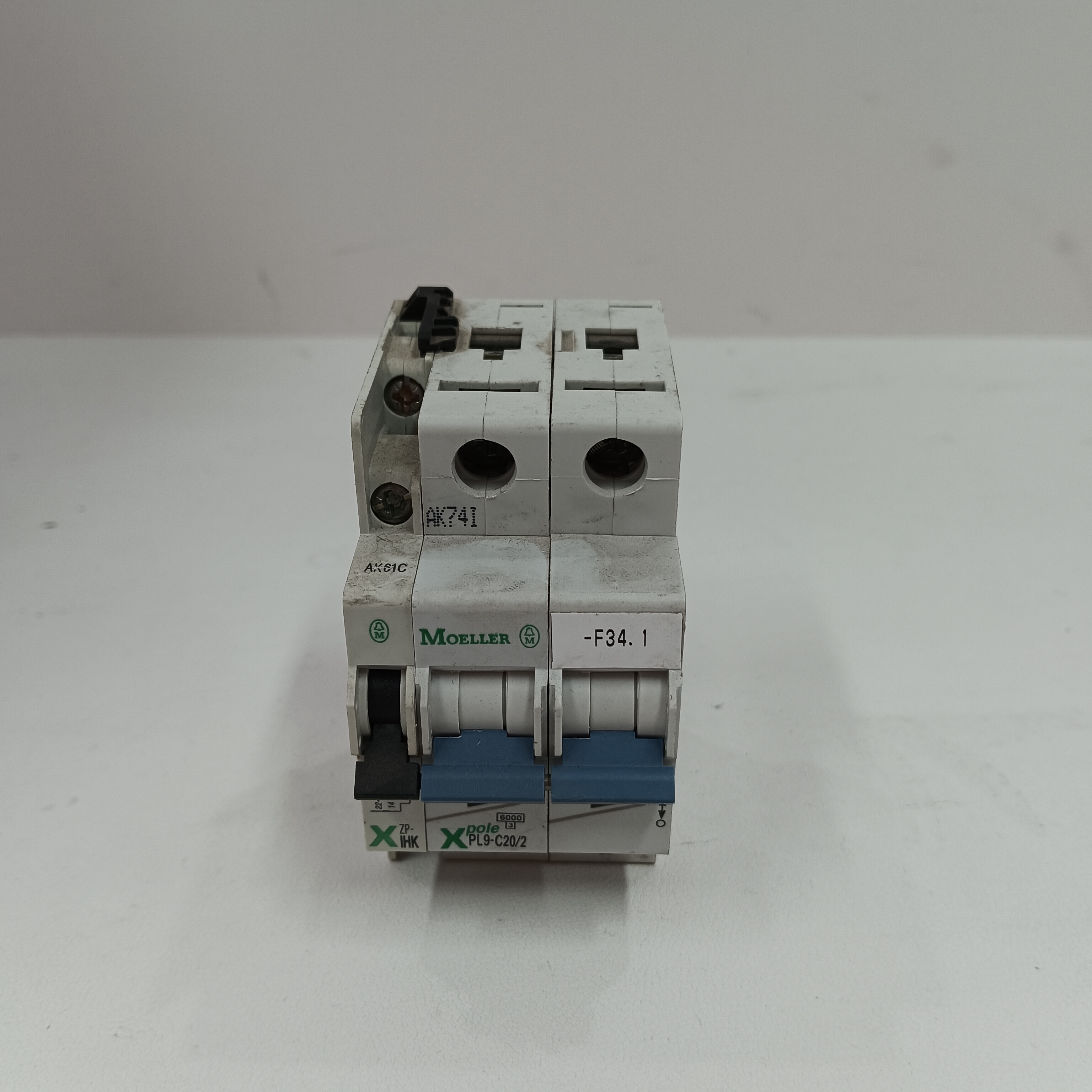 EATON        PL9-C20-2