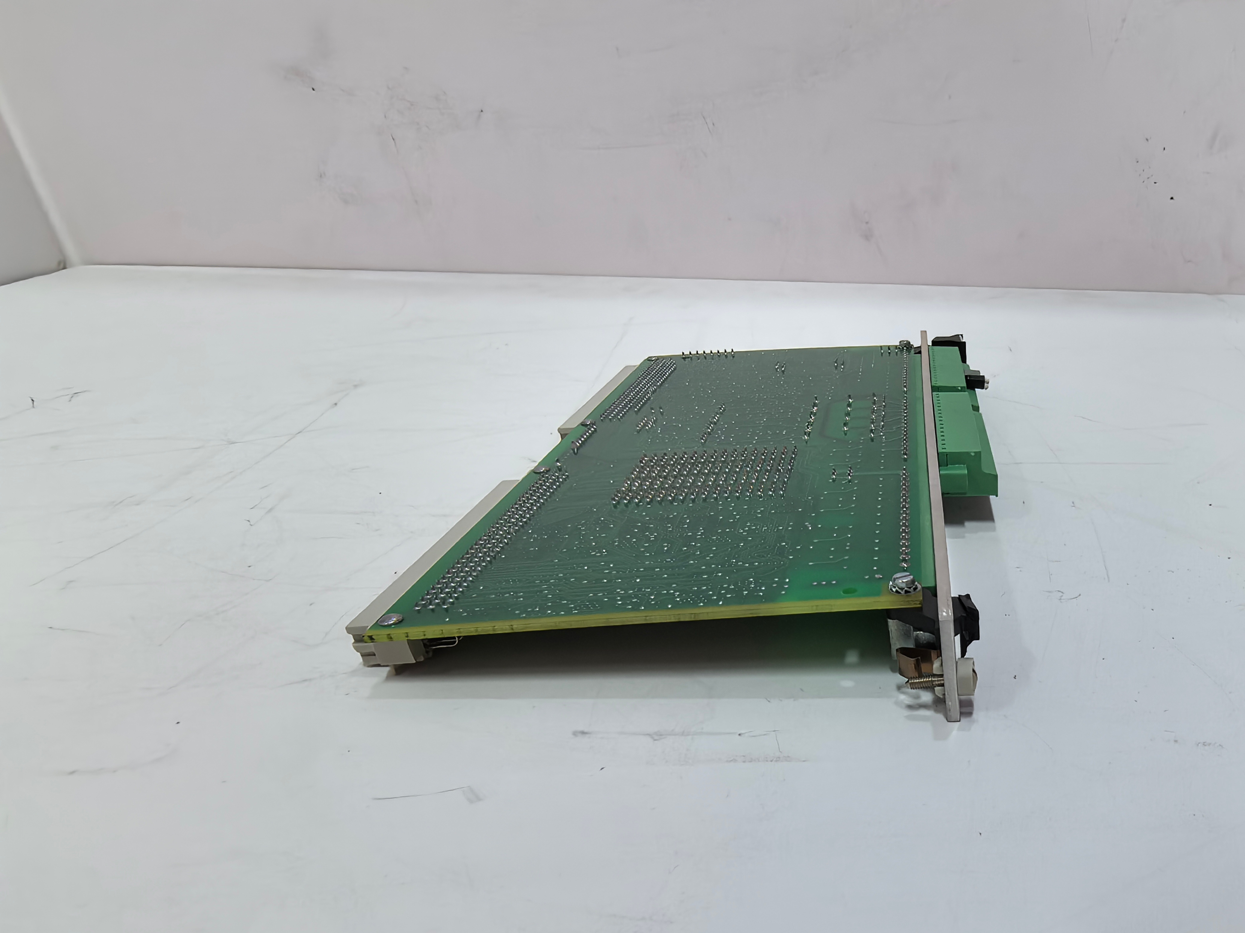 IOC4T 200560-101-017 VIBRO-METER